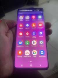 Смартфон Samsung S10