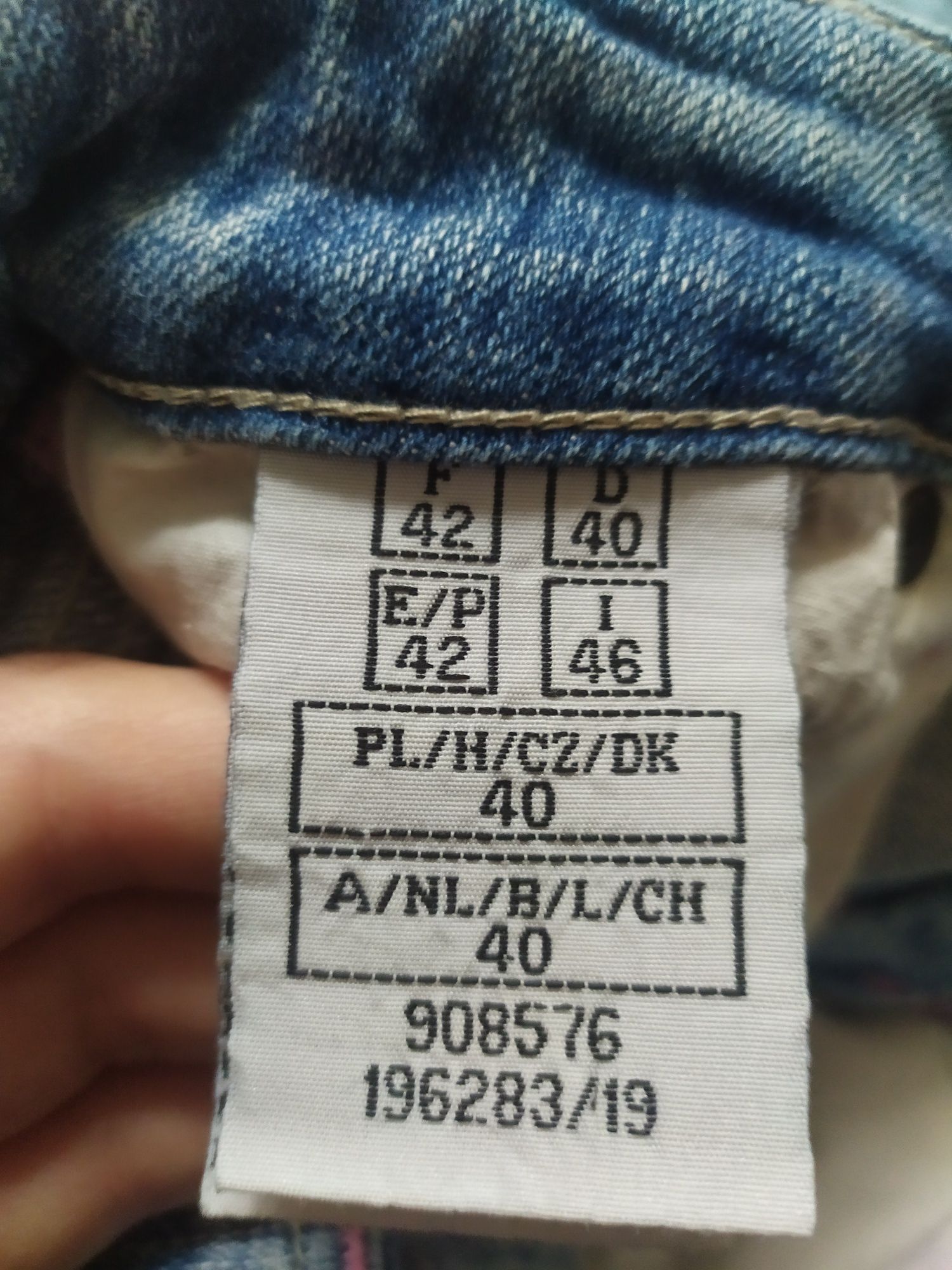 Krótkie spodenki jeansowe damskie dżinsy Xanaka 40 L