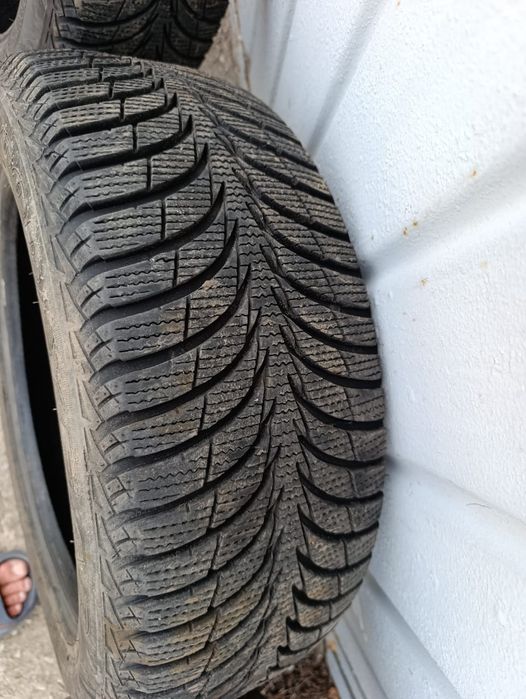 Зимова гума Goodyear r16 205/55