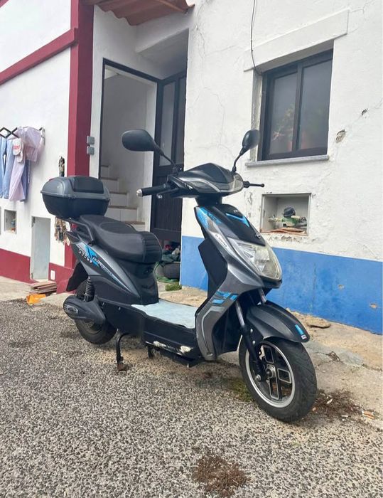 Scooter electrica