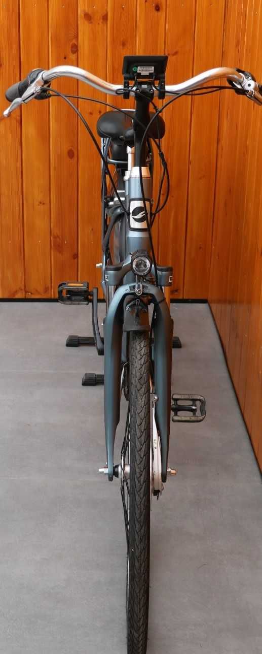 Rower elektryczny Giant  Elegance. D 50. Yamaha
