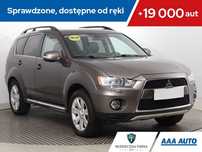 Mitsubishi Outlander 2.2 DI-D, Automat, 7 miejsc, Skóra, Navi, Xenon, Klimatronic,