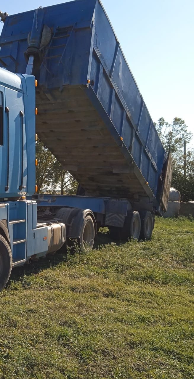 Продається напівпричеп самоскид
ROBUSTE-KAISER
В робочому стані 
Добра