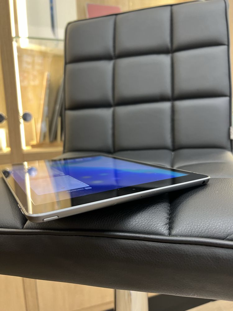 iPad 8th 32gb 2020 10.2 Space Gray з гарантією планшет для роботи