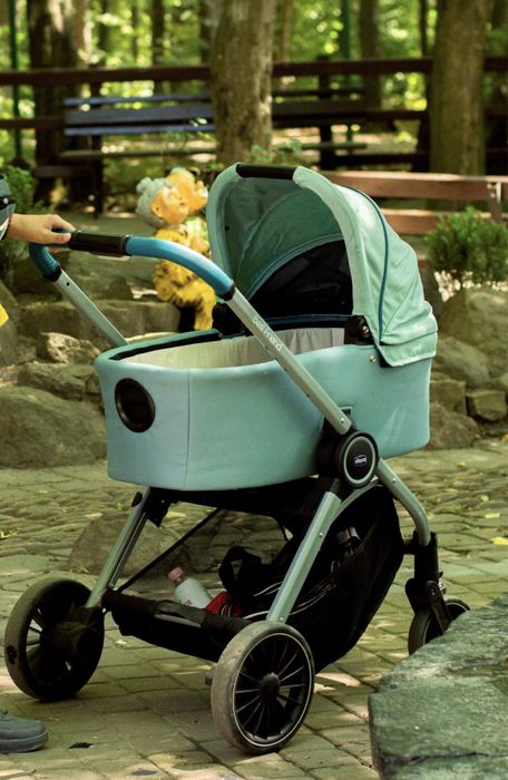Коляска  chicco best friend 2в 1