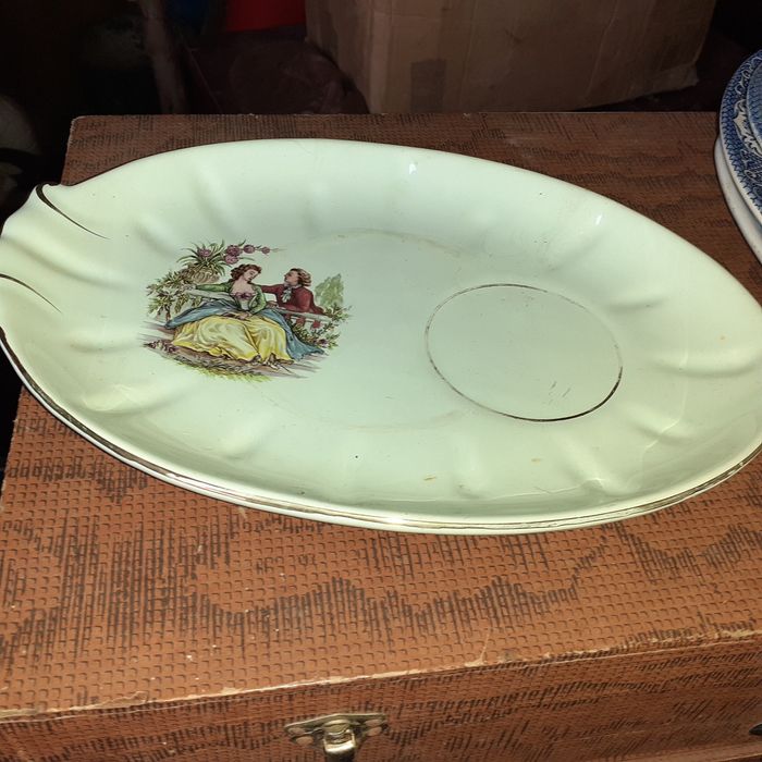 Terrinas antigas vista alegre /pratos antigos/artigos de decoração