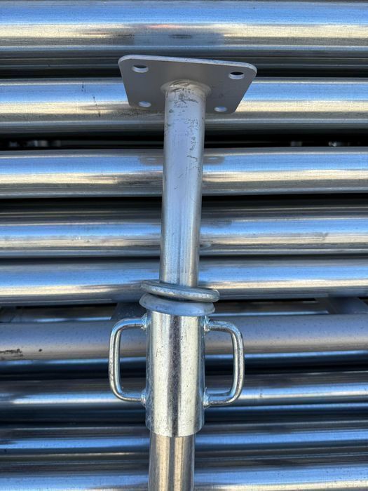 Stemple budowlane metalowe, podpory. Szalunki stropowe. Stęple, sztyce