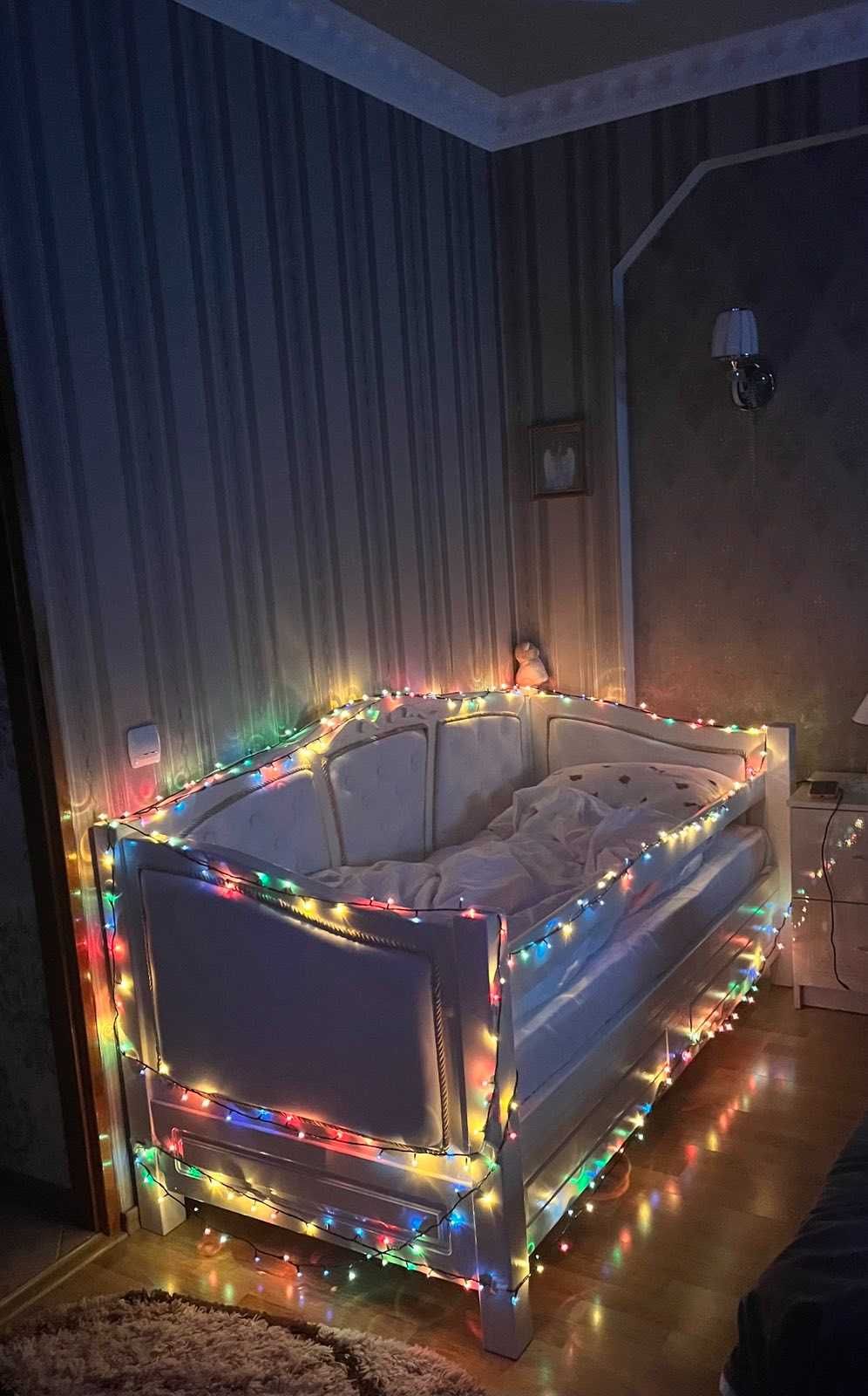 Диван, дитяче ліжко