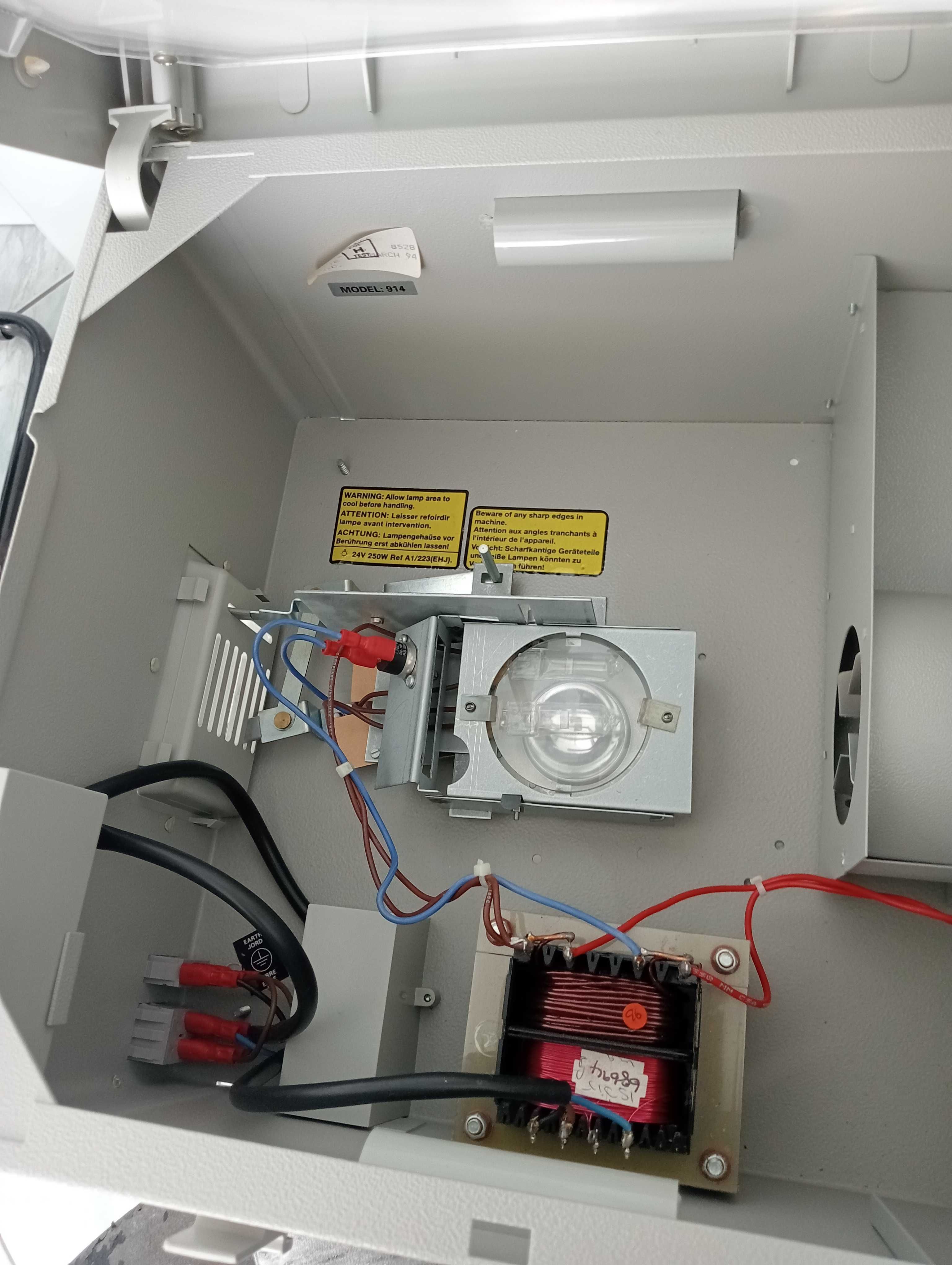 Projektor pisma+ ekran projekcyjny