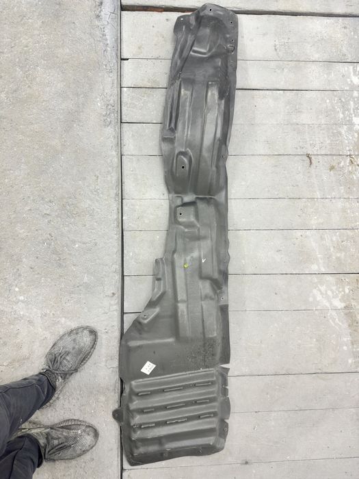 Подкрилок передний Ланцер 10