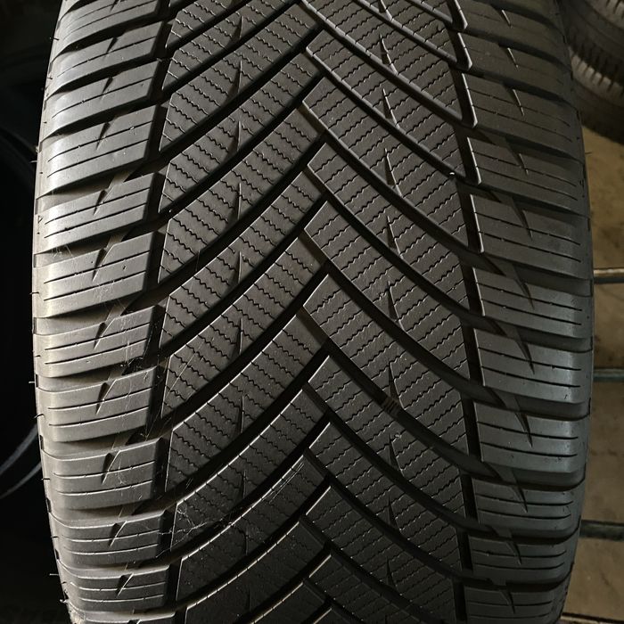 Шини різноширокі 275/40/20+245/45/20 - 4шт Imperial All Season Driver