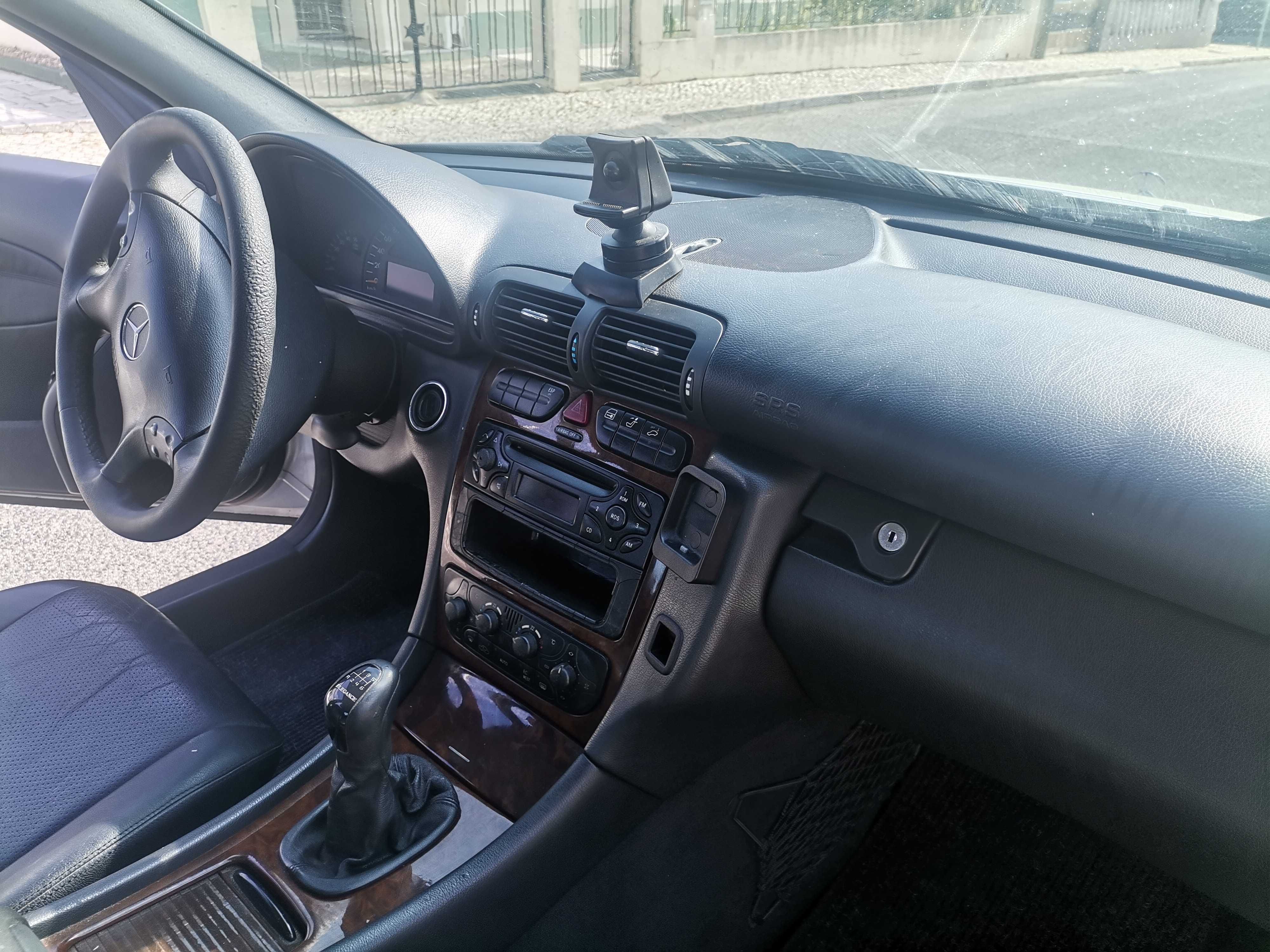 Mercedes Benz  em bom estado