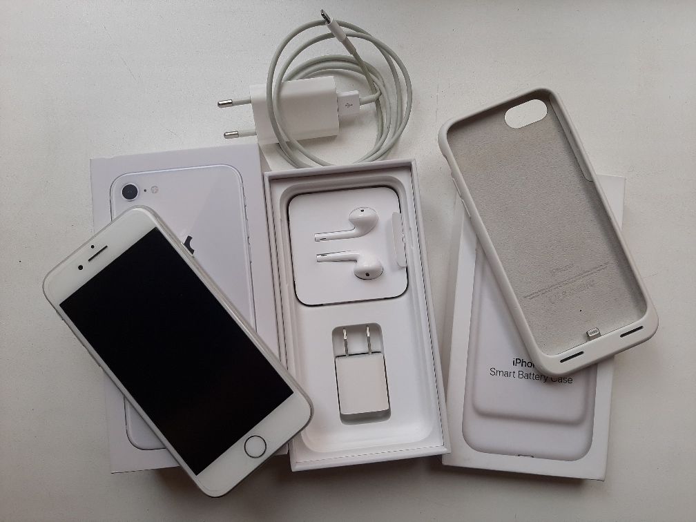 Продам iPhone 8 64GB б/у 5000 грн