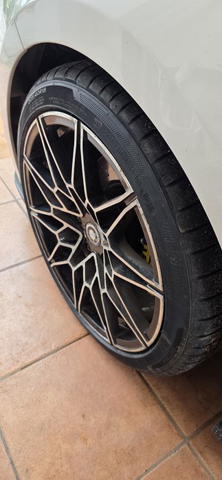 4 jantes 18 e dois pneus novos