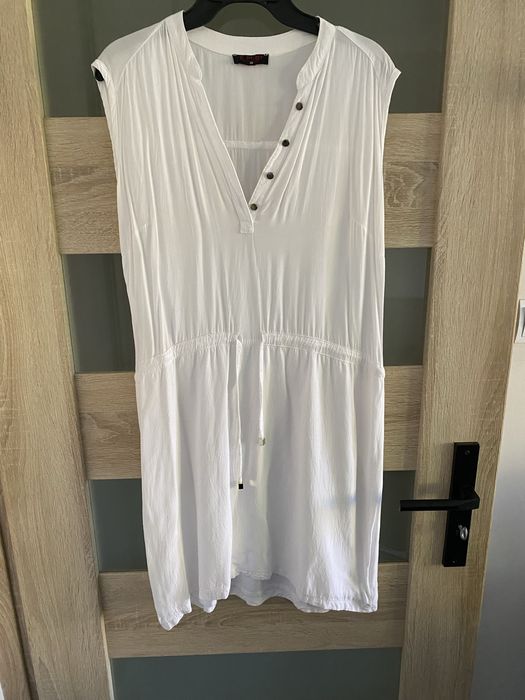 Biala letnia sukienka 38 m