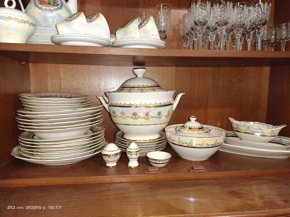 Посуда , сервизы .