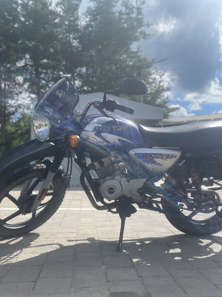 Boxer 150 bajaj.