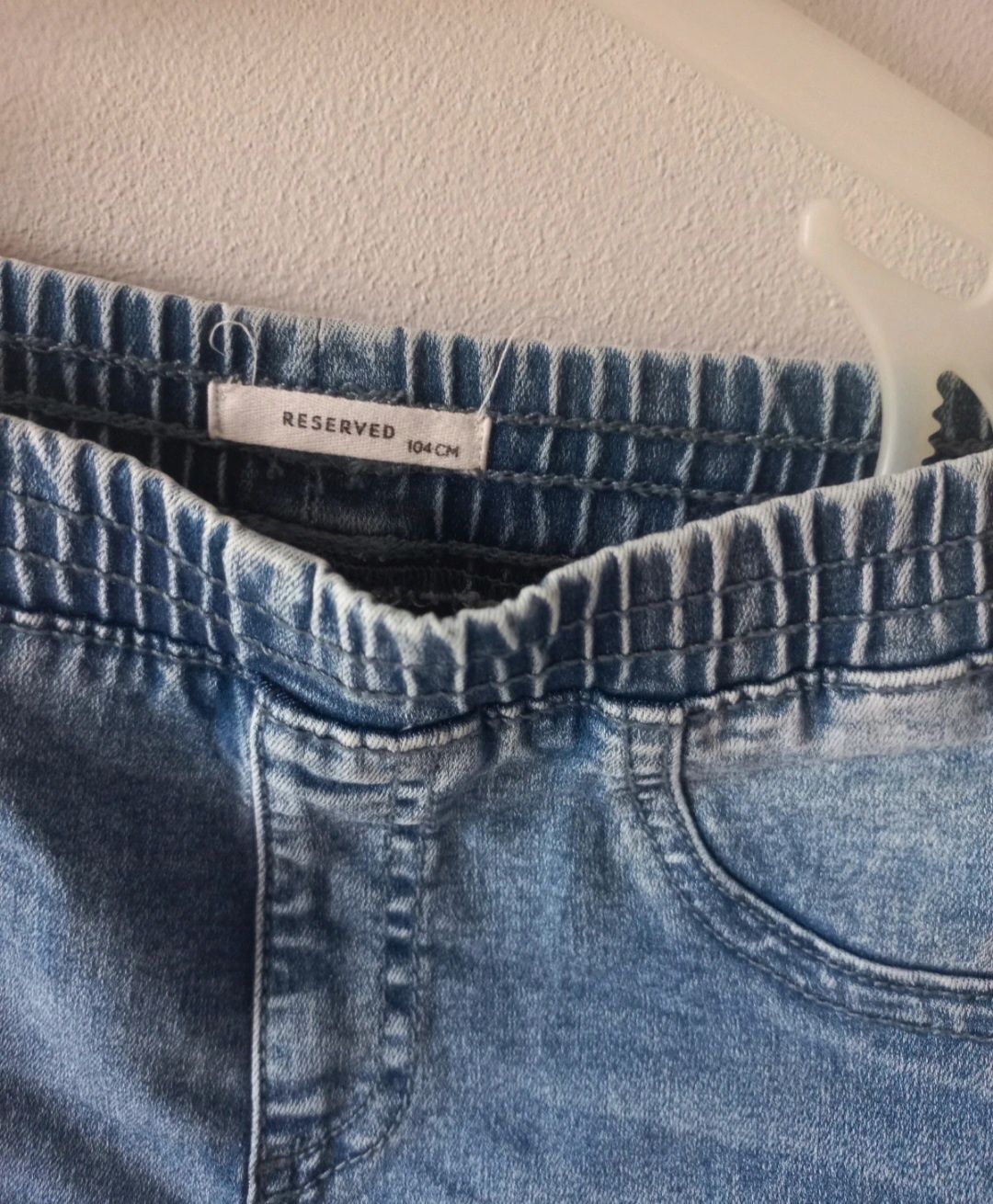 Jeansy, jegginsy, Reserved, r.104.