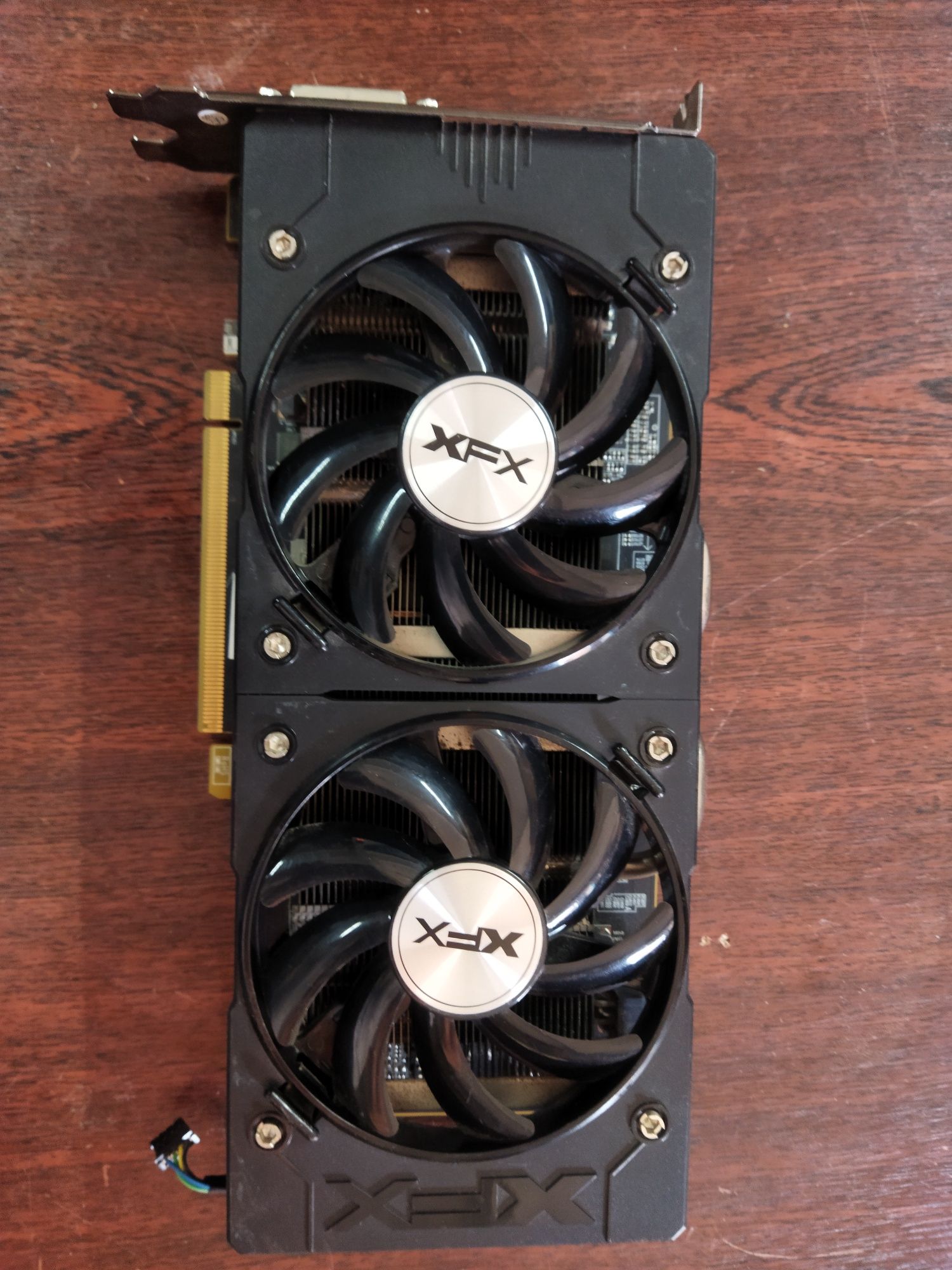 Відеокарта відеокарта XFX