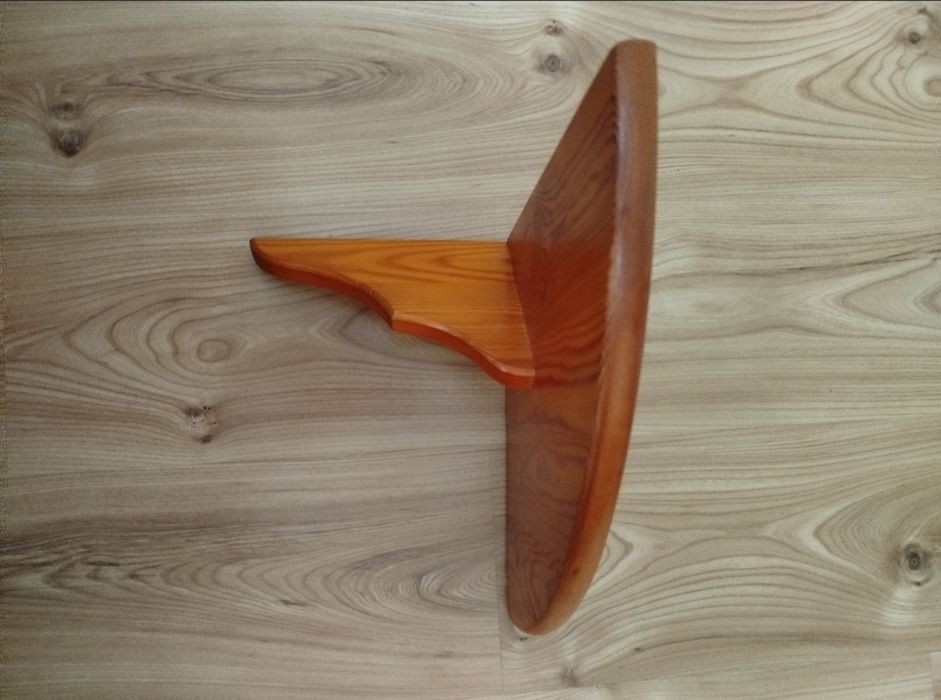 Półka narożna sosnowa 30 cm