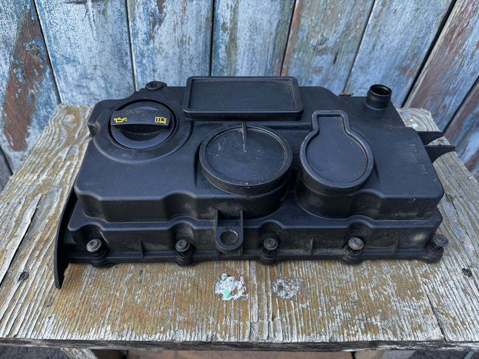 Крышка клапанов клапанная крышка Volkswagen Passat B6 Caddy Golf Audi