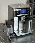 Кофемашина DeLonghi ESAM 6900 M PrimaDonna Exclusive гарячий шоколад
