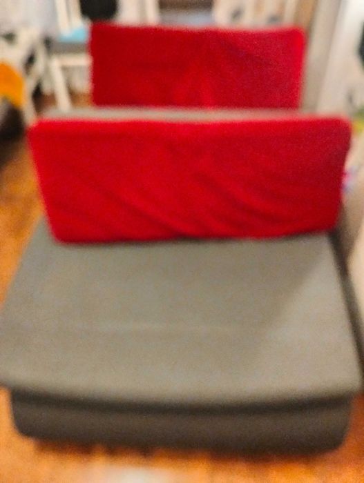 Dwa łóżka z pojemnikiem na pościel  oddam za darmo