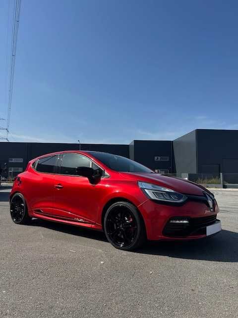 Renault Clio IV RS 200CV