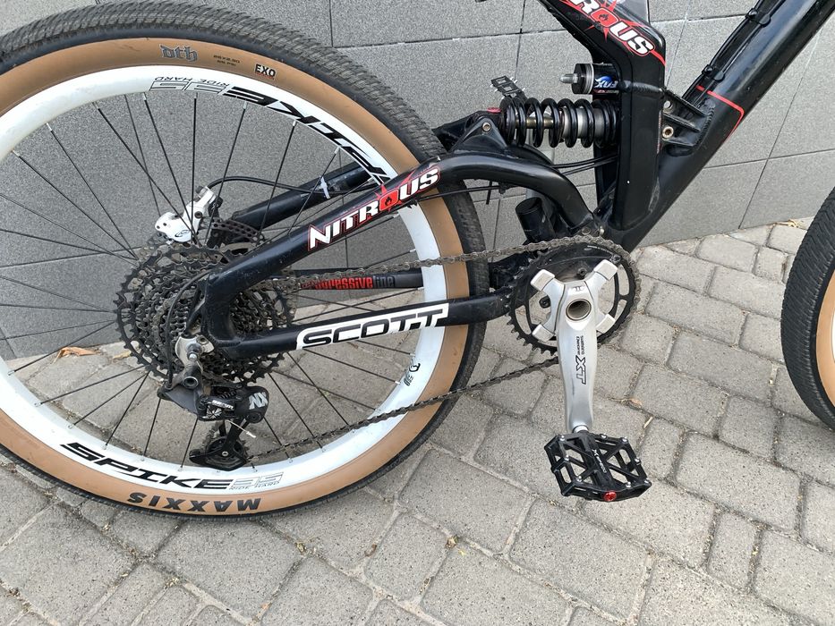 Двухподвес обслужений велосипед mtb Scott Nitrous
