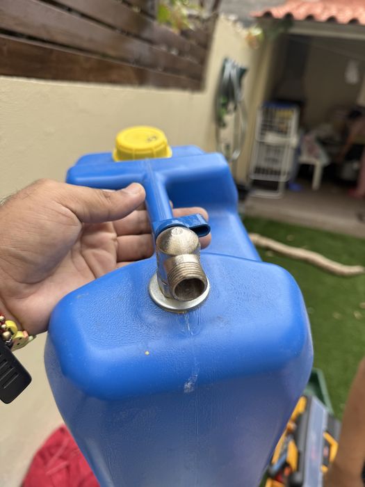 Garrafao pra liquidos com torneira