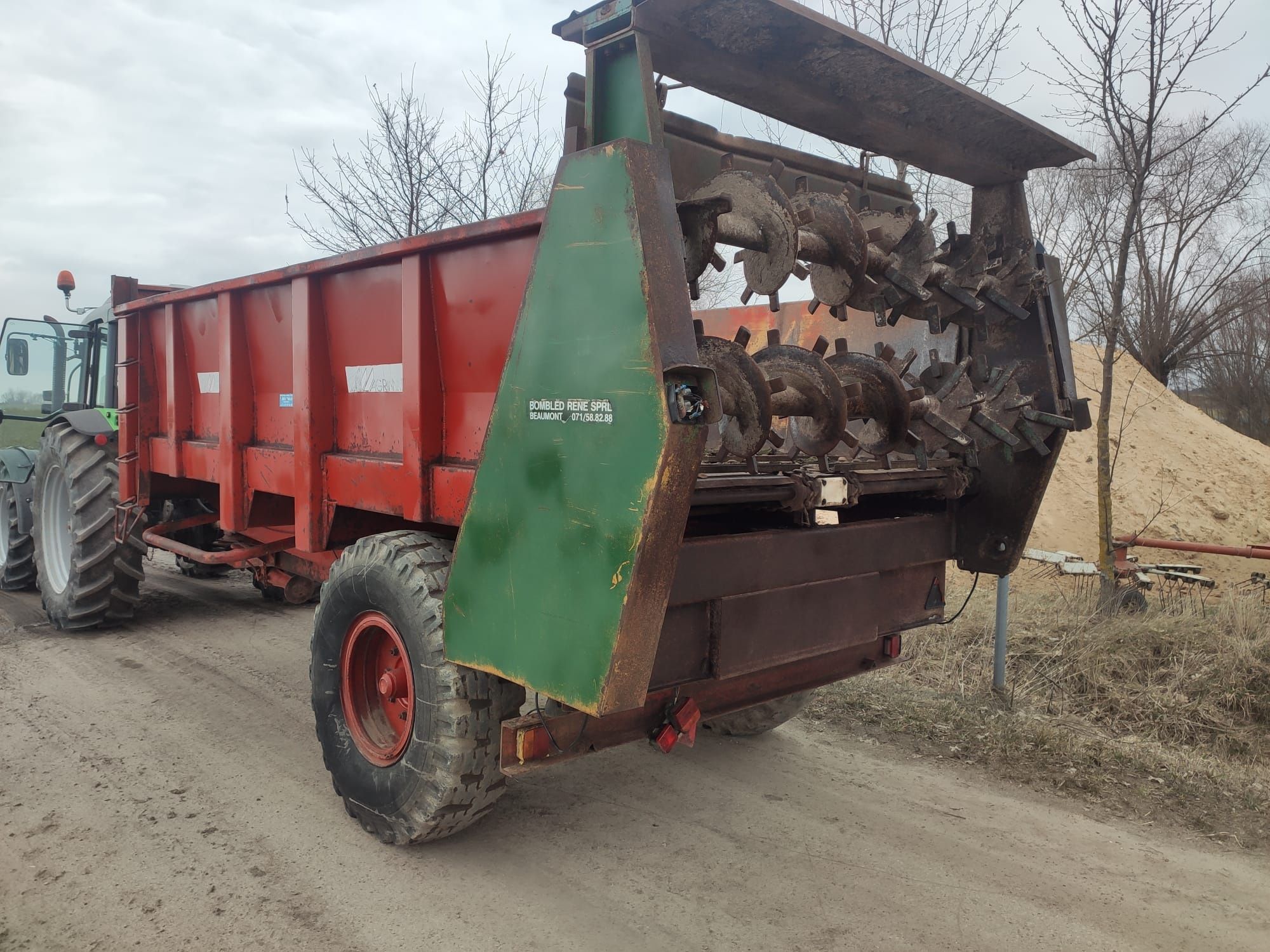 Rozrzutnik obornika Agrimat 8 ton