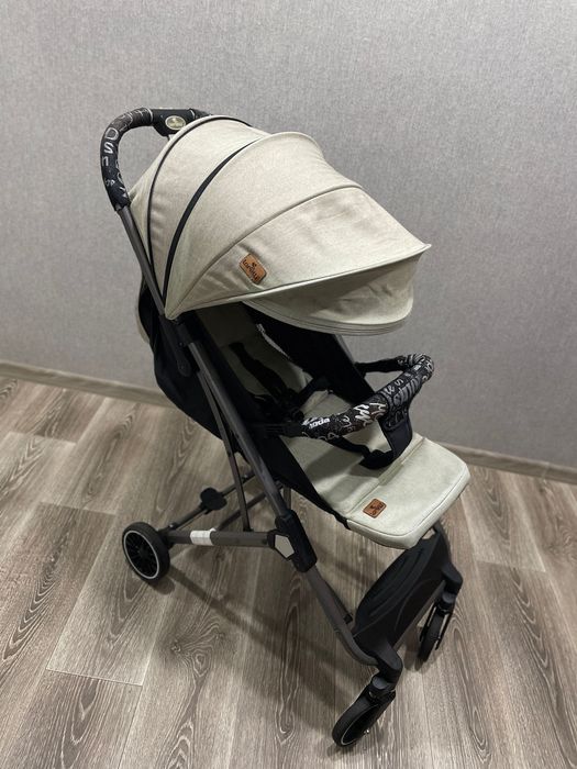 Прогулянкова коляска Lorelli