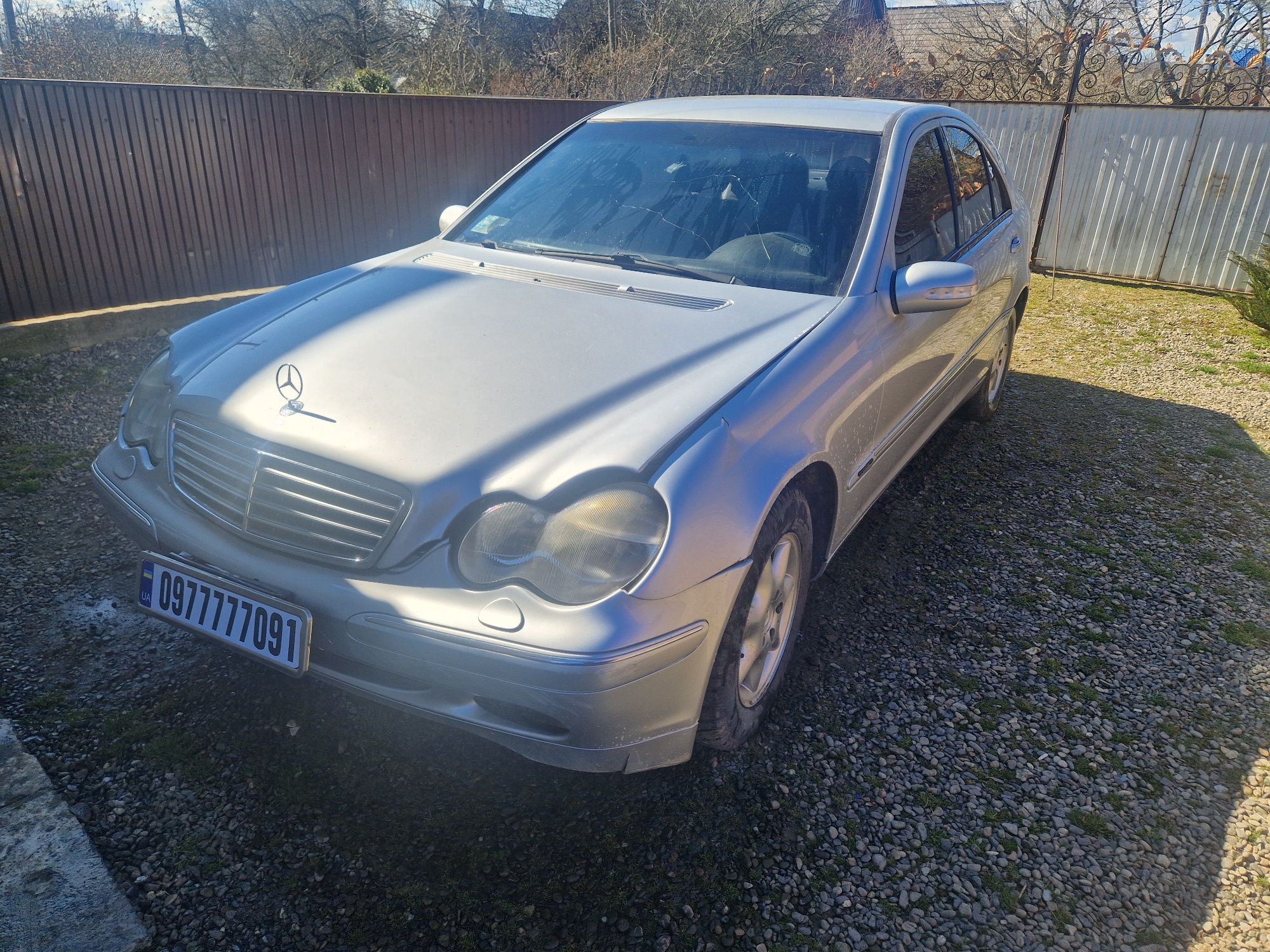 Капот Mercedes-Benz W203 C-Class