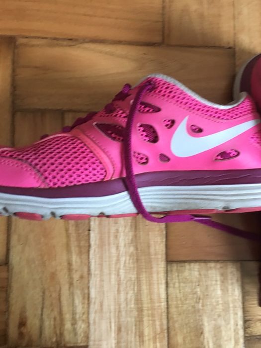 Tenis Nike dual fusionlite tamanho 37.5