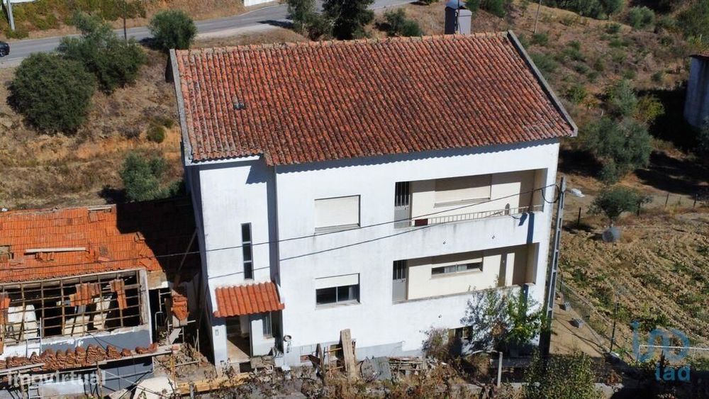 Casa / Villa T6 em Proença-a-Nova e Peral de 228,00 m2