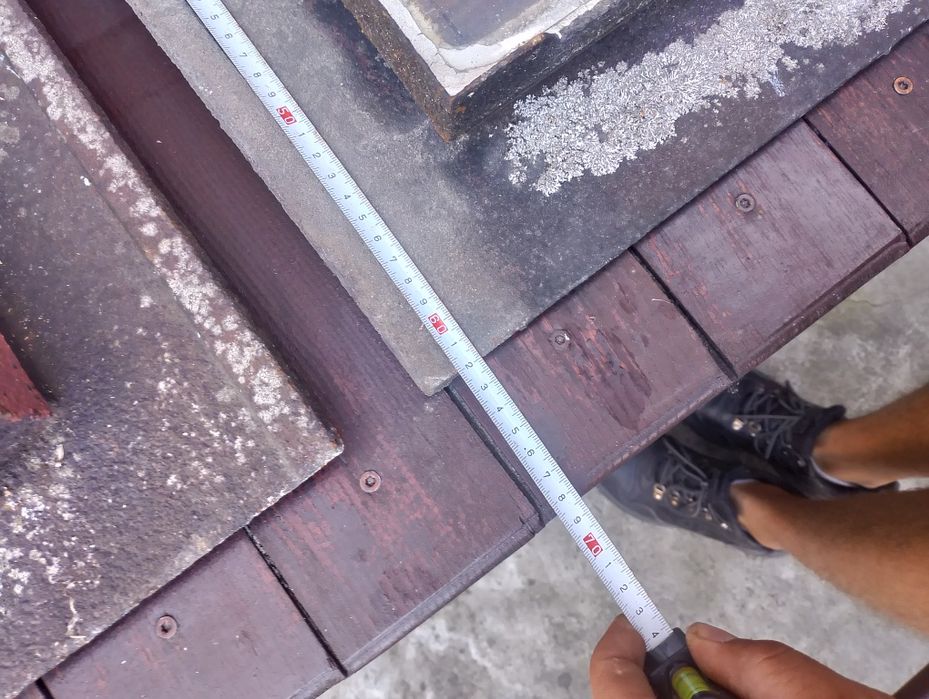 Żeliwne wyłazy 6 sztuk , okna dachowe loft