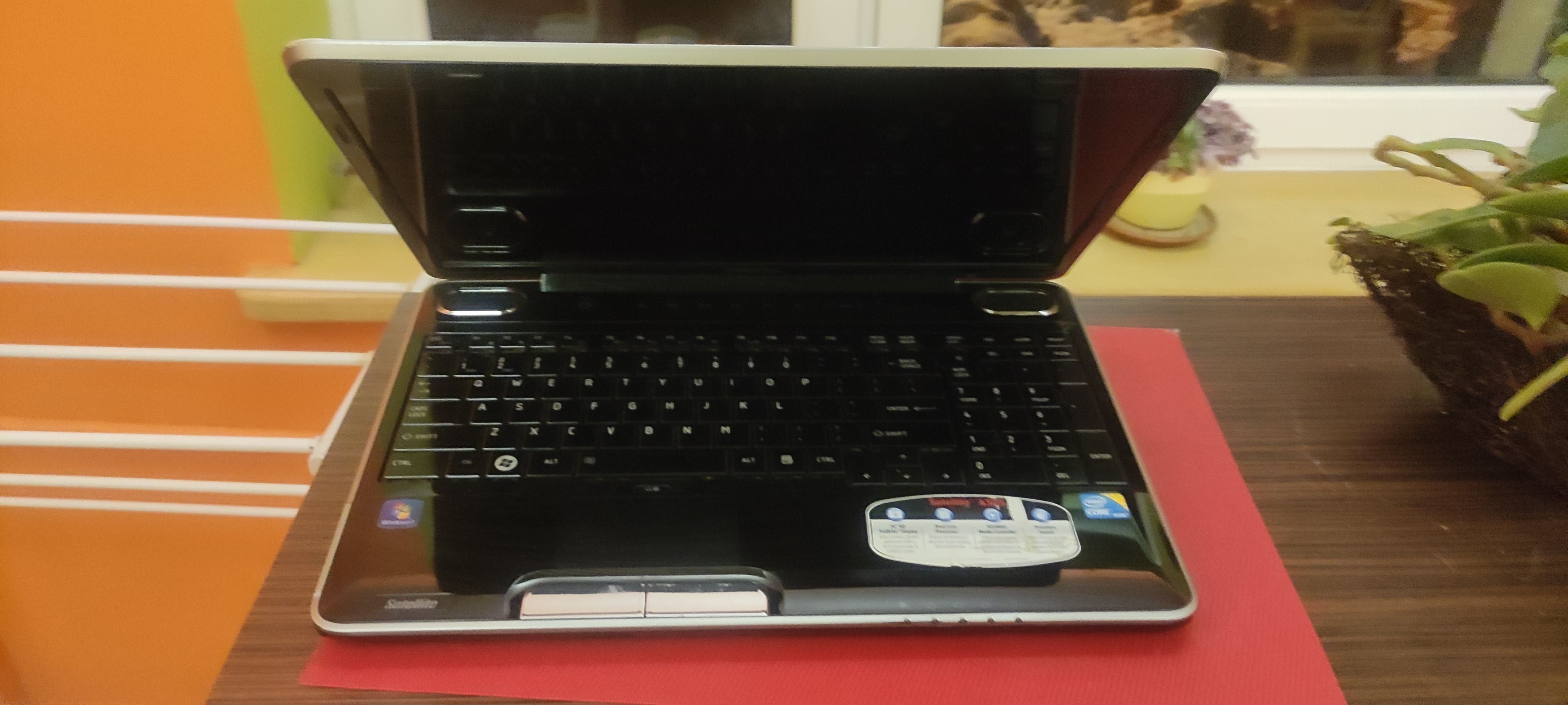 Laptop 17 Toshiba satellite a505 s6005