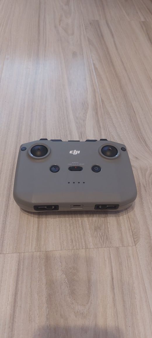 DJI Mini 3 Pro + 2 kontrolery (w tym RC z ekranem) | Stan jak nowy