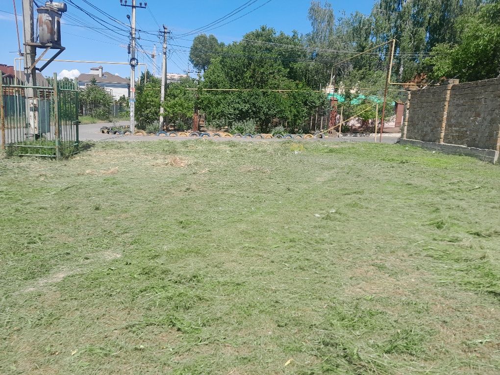 Покос травы, бурьяна . Уборка участка. Покосить траву.Вывоз мусора