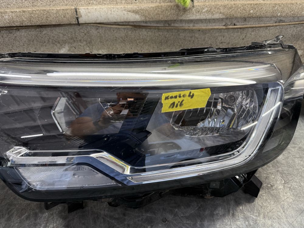 Передні фари до renault kangoo 4 права та ліва.