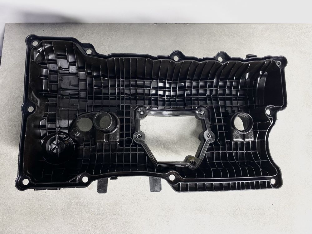 Клапанна Крышка BMW E46 E90 N46 1.8 2.0 бензин Клапанная Кришка БМВ