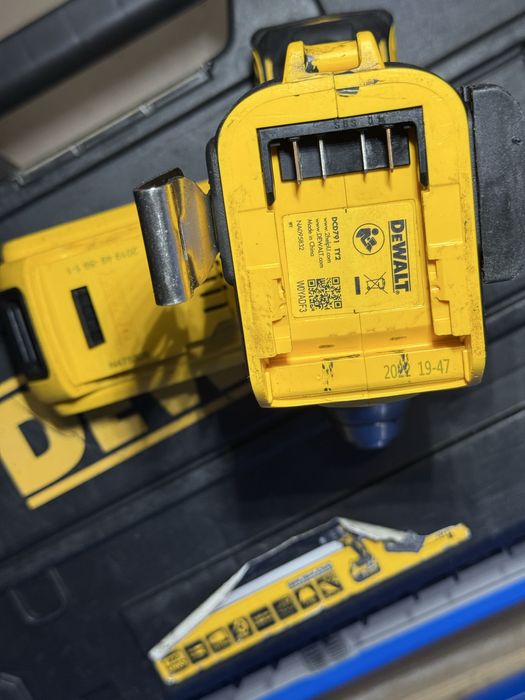 Акумуляторний шурупокрут DeWALT DCD 791 шуруповерт
