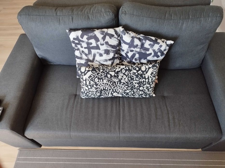 Vendo sofá-cama cinza em bom estado. (1x1,80)