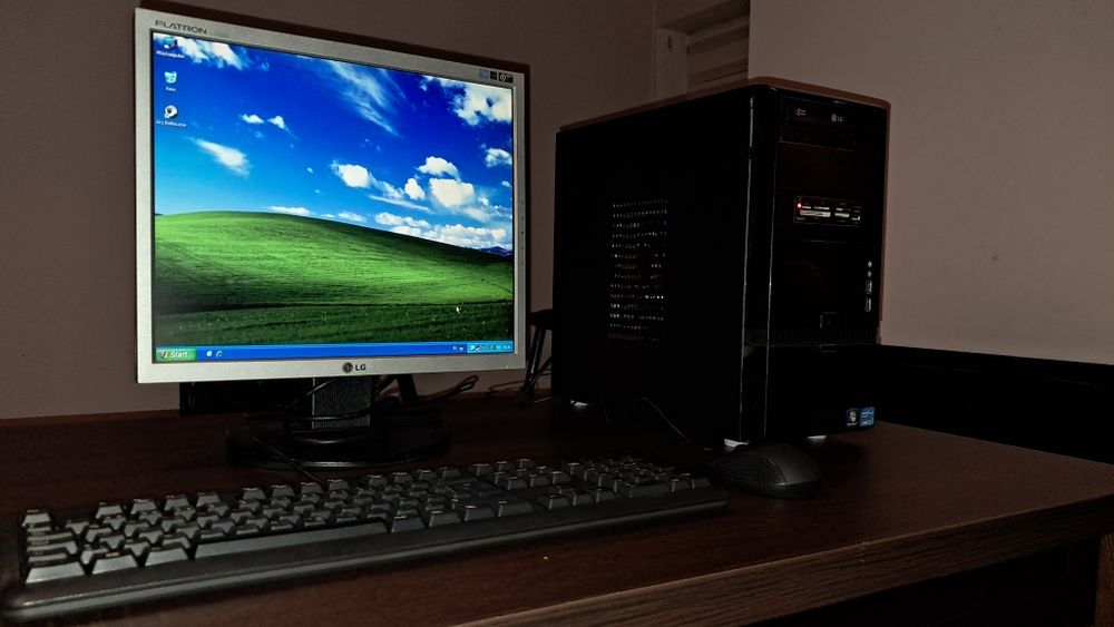 Retro Zestaw do Gier Retro WinXP/SSD/2x3.1GHz/GT9500/4GB/Monitor LG