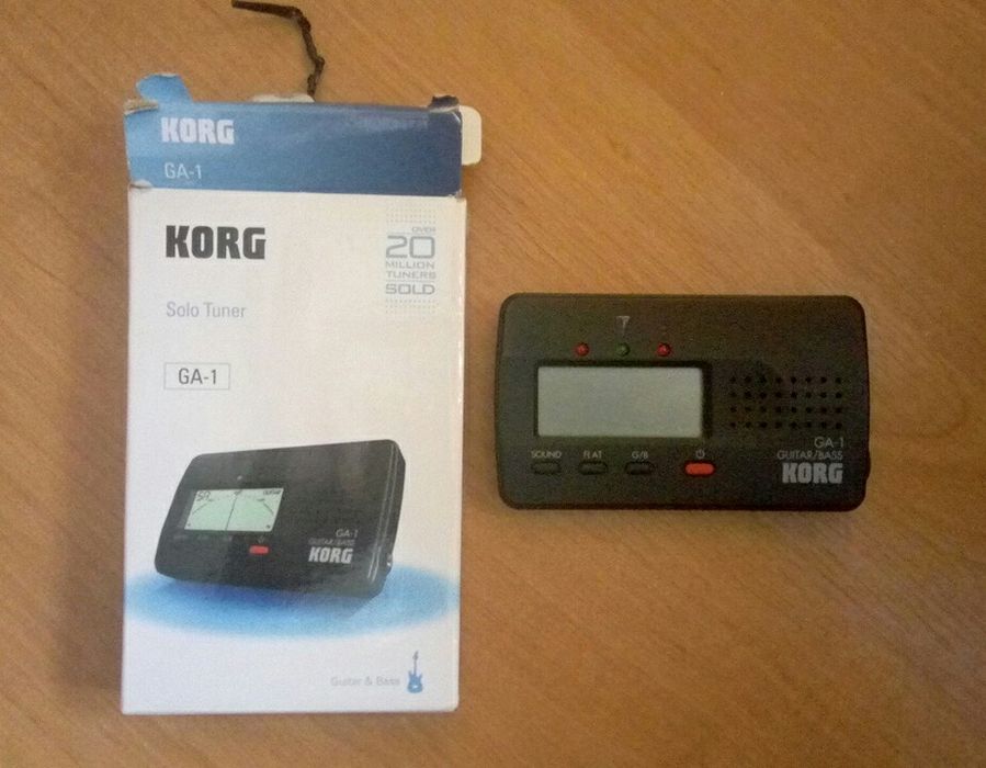 Продам гитарный тюнер Korg