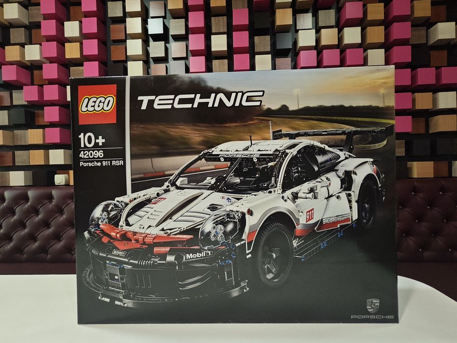 Конструктор LEGO TECHNIC 42096 Porsche 911 RSR (1580 деталей)