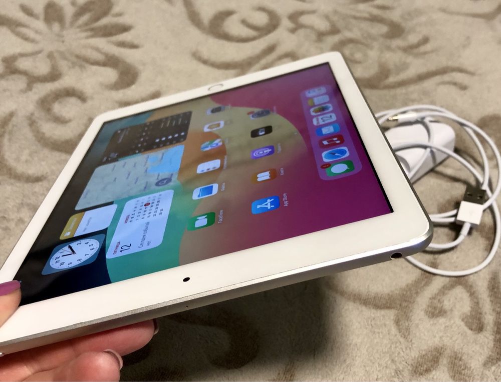 Apple iPad 6 32 Gb Wi-Fi