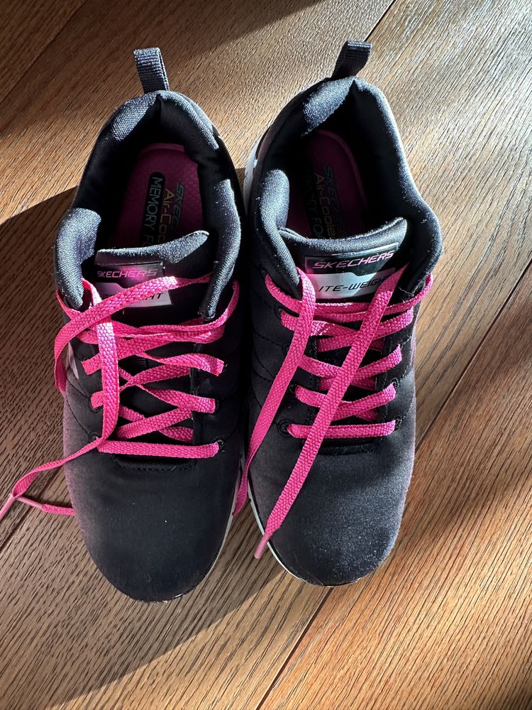 Кроссовки Skechers 36 и 38 размер