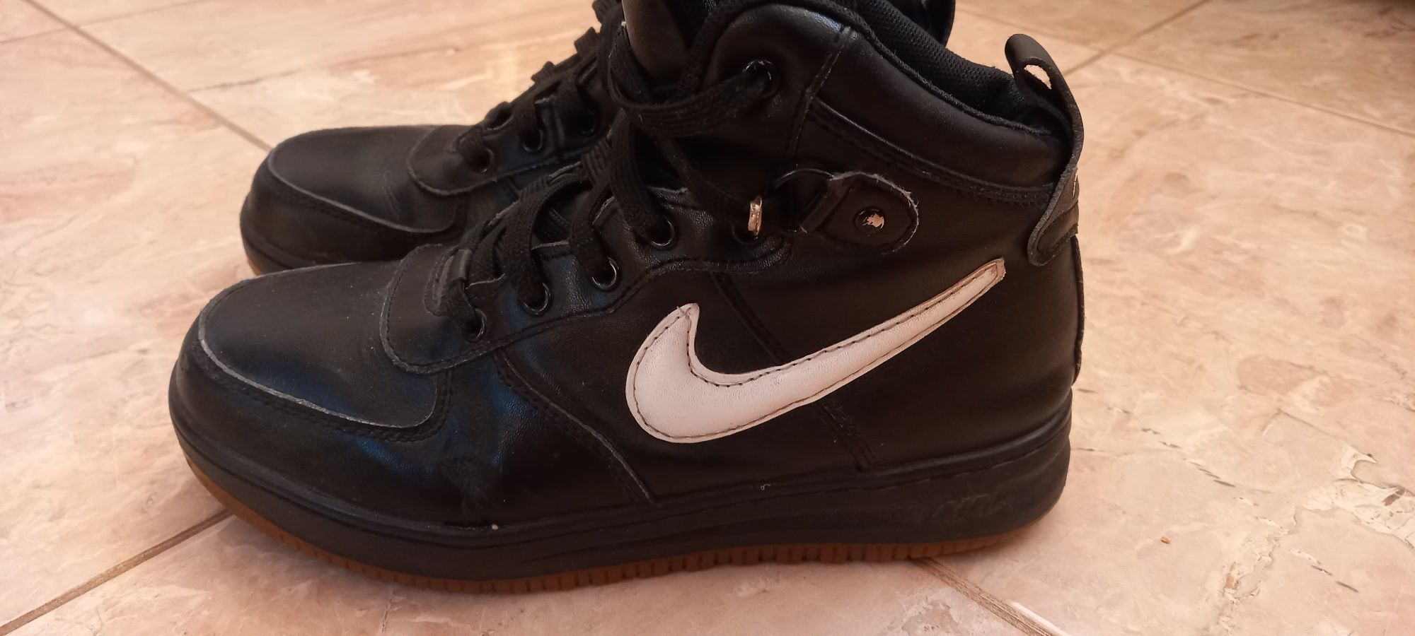 Кросівки зимові NIKE 39р