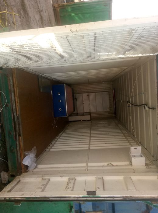 Контейнер не стандартный 20ф под зерно или на причал шириной 2и